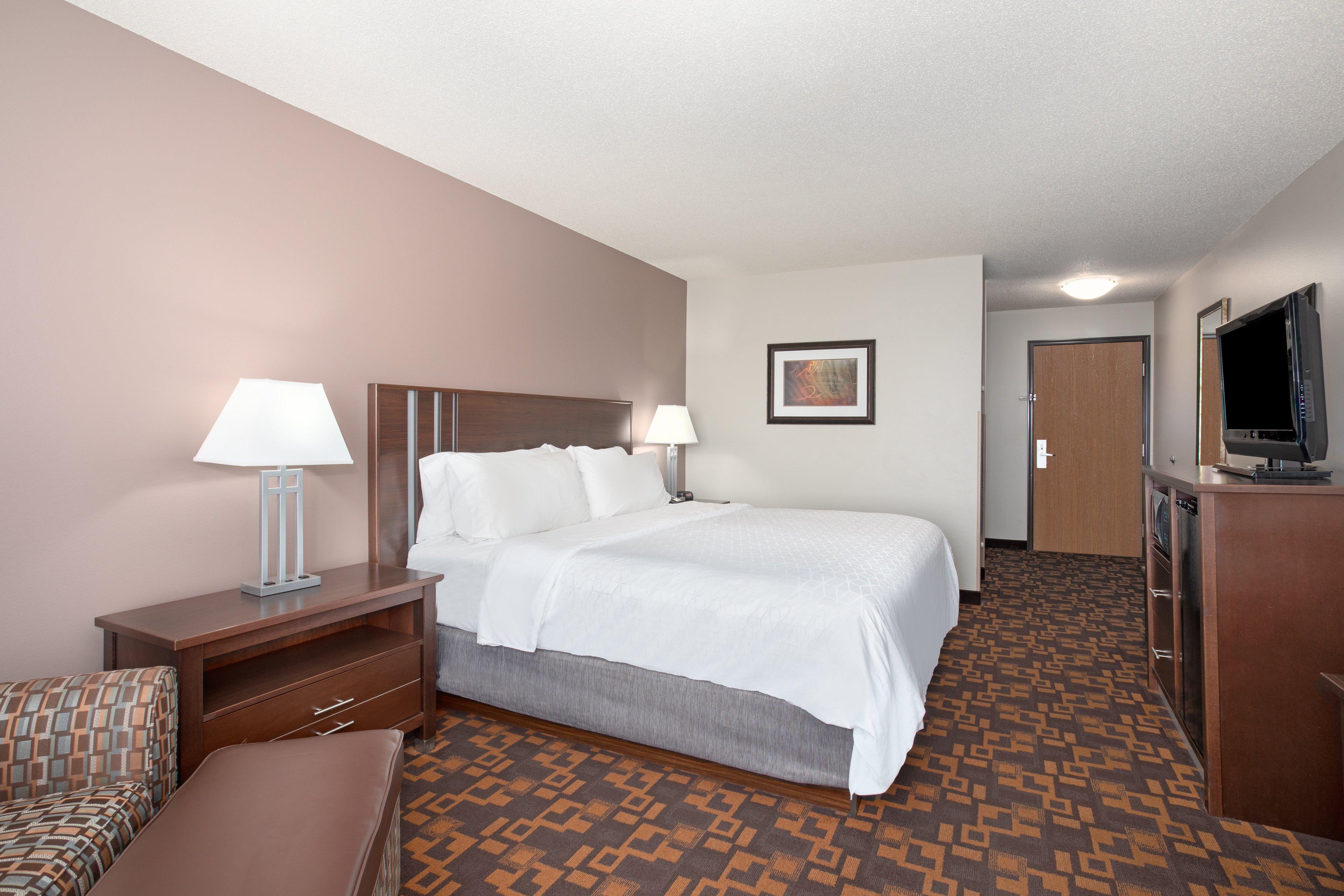 Holiday Inn Express & Suites Yankton By Ihg Exterior photo